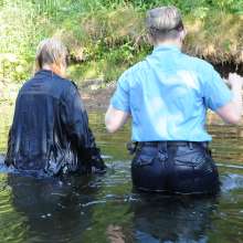 DungeonMasterOne: The Tureen Hunt: Into the river with Rosemary and Felicity!