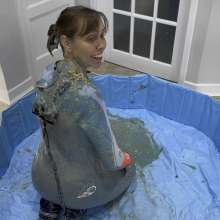 Wamgirlx: Wetsuit Filling with Messy Substances