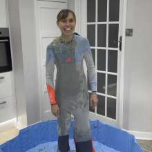 Wamgirlx: Wetsuit Filling with Messy Substances