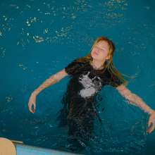 Wet Live Team: Alice Is Delighted with Getting Wet in Her Casual Outfit