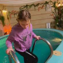 Wet Live Team: Alice Is Delighted with Getting Wet in Her Casual Outfit