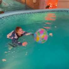 Wet Live Team: Alice Swims in a Tracksuit in the Pool, Relaxes