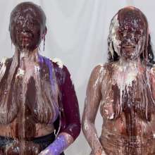 Messygirl: Cassandra and Scarlett