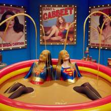 A_I_Wammer: Supergirls in custard