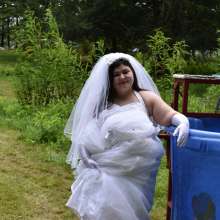 JD and Messy Andi: A Beautiful Bride Gets Dunked!