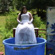 JD and Messy Andi: A Beautiful Bride Gets Dunked!