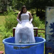 JD and Messy Andi: A Beautiful Bride Gets Dunked!