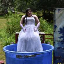 JD and Messy Andi: A Beautiful Bride Gets Dunked!