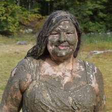 JD and Messy Andi: A Beautiful Bride in the Mud!