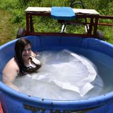 JD and Messy Andi: A Beautiful Bride Gets Dunked!