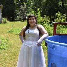 JD and Messy Andi: A Beautiful Bride Gets Dunked!