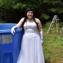 JD and Messy Andi: A Beautiful Bride Gets Dunked!