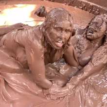 Messygirl: Jani Vs Zoey Mud Wrestling