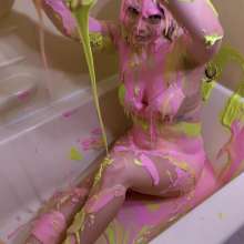Miss Nicole: Messy Latina Meredith Is Slimed in the Tub