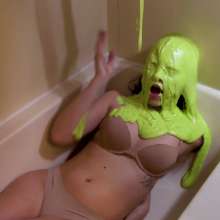 Miss Nicole: Messy Latina Meredith Is Slimed in the Tub