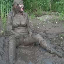 custardcouple: Muddy Schoolgirl