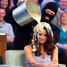 schneider: Mystery buckets gameshow
