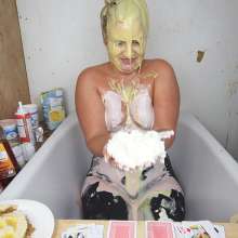 Jeremy Custard: Splosh Casino Home Edition with Essie