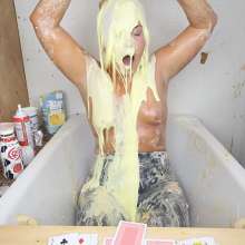 Jeremy Custard: Splosh Casino Home Edition with Essie