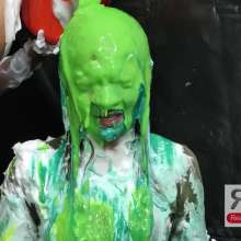Ready2Wam Studio: Toss the Coin Messy Game with Maya and Diana
