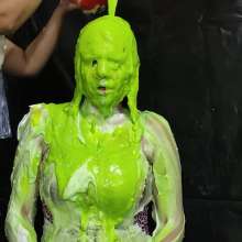 Ready2Wam Studio: Toss The Coin Messy Game with Maya and Monica
