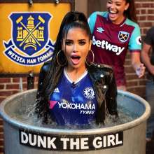 messyfootballshirtgirls: 