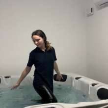 Get Your Snaps: Violet's second clothed bath in 2025