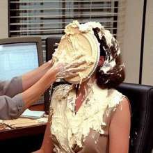 skirtpie: More office pieings