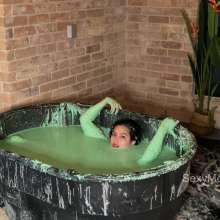 Alana SexyMessyBabes: Alana Slime Pool