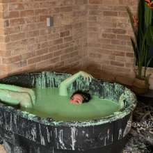 Alana SexyMessyBabes: Alana Slime Pool