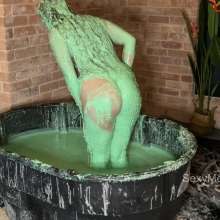 Alana SexyMessyBabes: Alana Slime Pool