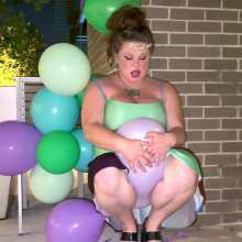 Brittney MG: Birthday Ballon Popping