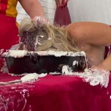 Messygirl: Dessert Is on Me and You