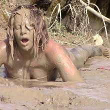 FOXY: Fantastic mud video with Adele