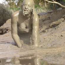 FOXY: Adele final video in mud