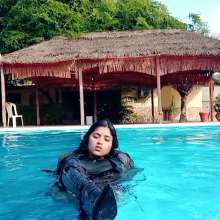 Hikari-Studio-Wam: Hikari in Her Suit in the Pool