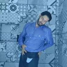 WETColours: Isaak in Long Shower in Jeans with Two Shirt Changes