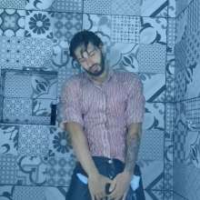WETColours: Isaak in Long Shower in Jeans with Two Shirt Changes