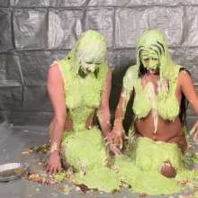Slimed Models: Ivy and Kali Nasty Pied and Slimed Nude
