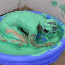 Ready2Wam Studio: Katty Messy Pool Challenge--Find the Coin
