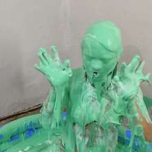 Ready2Wam Studio: Katty Messy Pool Challenge--Find the Coin