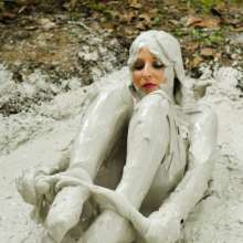 dlodoski: Paris and Her Mud Addiction, Ultimate Edit--Photos