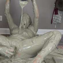 Jayce: Muddy Suck, Fuck, Dildo's+Butt Plug-Fill All Holes!