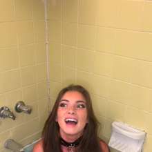 Slimed Models: Naked Zoe Slimed With Pet Food