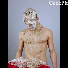 Cutiepied-production: Pierrot 6 : Face Pushed into Pies