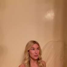 Slimed Models: Scarlett Slimed With Dog Food