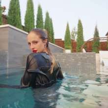 WetlookFashion: Seductive Wet Business with Camille
