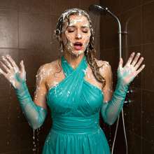 Sleazoid44: Showering Off after a pie fight