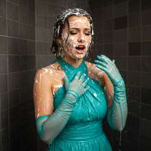 Sleazoid44: Showering Off after a pie fight