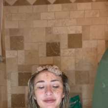 Slimed Models: Sydney's Dog Food Facials